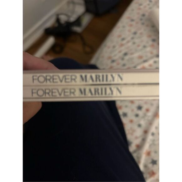 Forever Marilyn (Blu-ray) - Picture 1 of 3